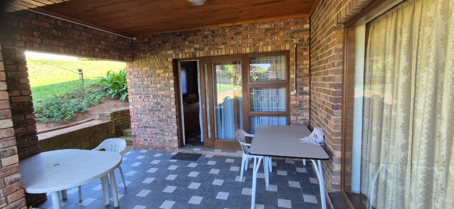 5 Bedroom Property for Sale in Summerstrand Eastern Cape